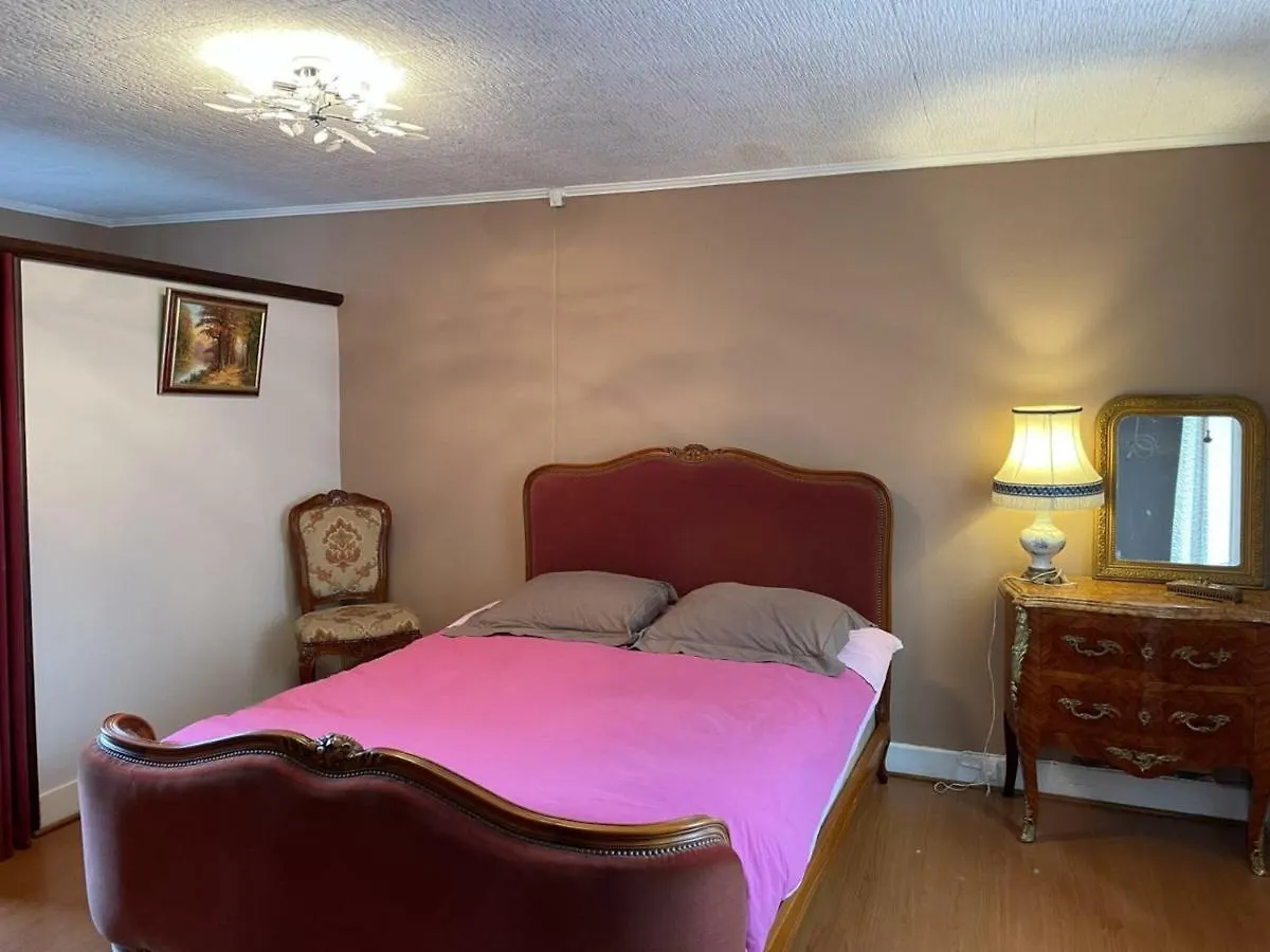 Charmante Maison Familiale Avec Cour Fermee, Proche Randonnees Et Sites Naturels - Fr-1-489-277 Arfeuilles France