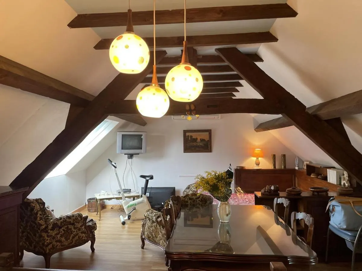 Charmante Maison Familiale Avec Cour Fermee, Proche Randonnees Et Sites Naturels - Fr-1-489-277 Arfeuilles Holiday home