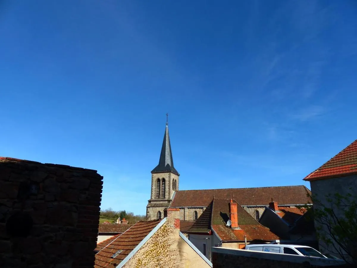 Charmante Maison Familiale Avec Cour Fermee, Proche Randonnees Et Sites Naturels - Fr-1-489-277 Arfeuilles Holiday home